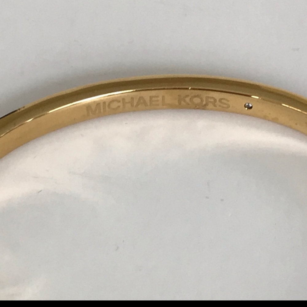 Brand New with tags Michael Kor Pink Enamel Braclet - Picture 6 of 7